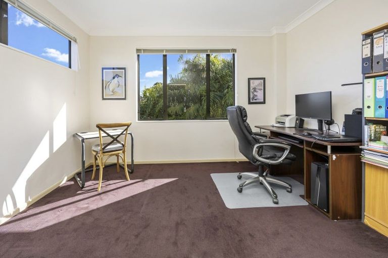 Photo of property in 34a Seaview Road, Castor Bay, Auckland, 0620