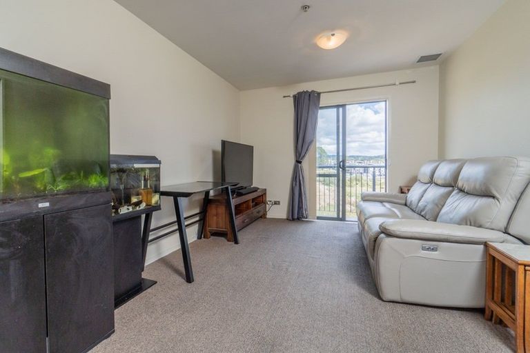 Photo of property in 6e/17 Crown Lynn Place, New Lynn, Auckland, 0600