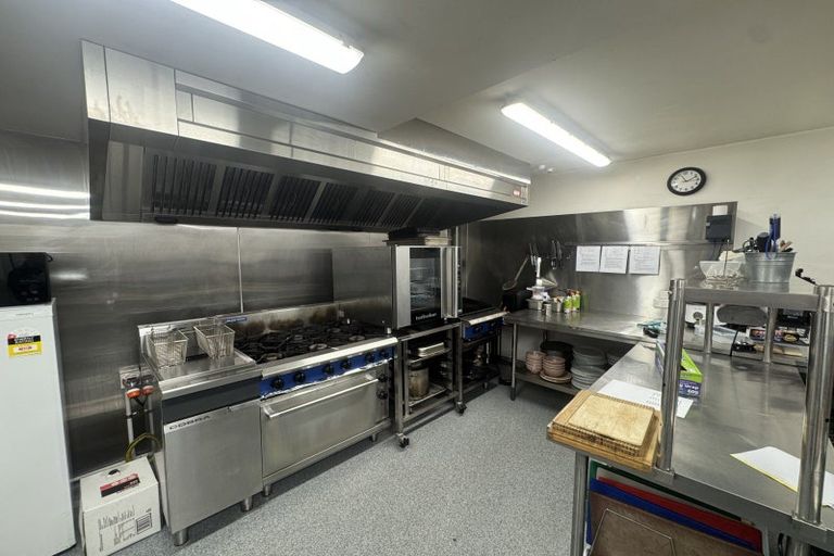 Photo of property in 7 Bath Street, Brighton, Dunedin, 9035
