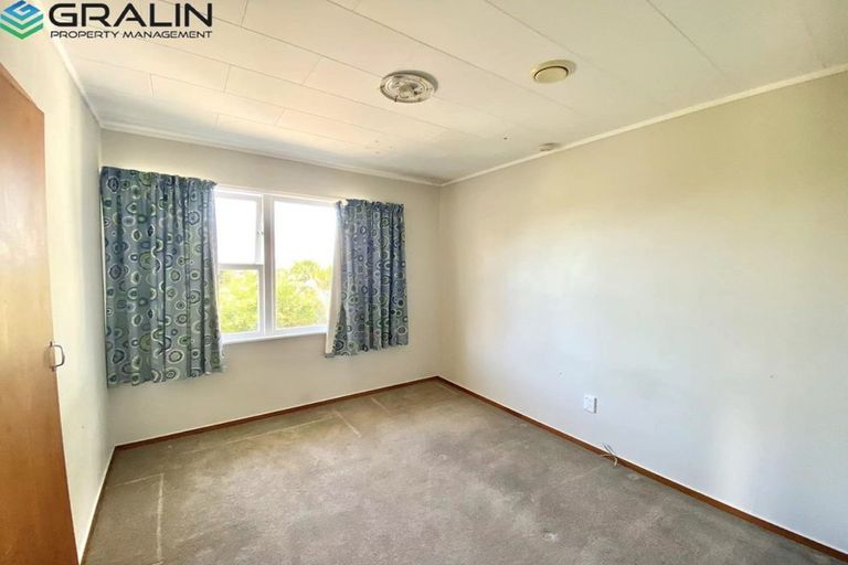 Photo of property in 11 Dundas Place, Henderson, Auckland, 0612