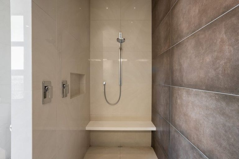 Photo of property in 16 Hayes View Lane, Lake Hayes, Queenstown, 9371