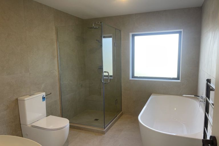 Photo of property in 2 Horsefields Drive, Flat Bush, Auckland, 2019