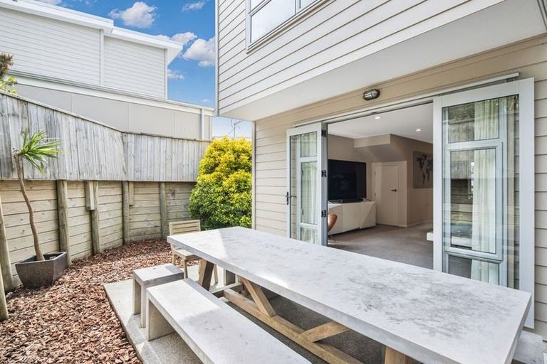 Photo of property in 46 Erlestoke Crescent, Churton Park, Wellington, 6037