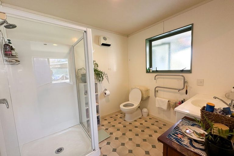 Photo of property in 77 Patons Rock Road, Patons Rock, Takaka, 7182