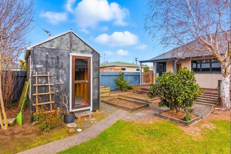 Photo of property in 22 York Street, Levin, 5510