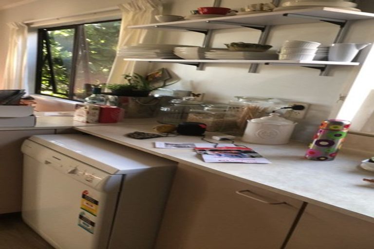 Photo of property in 1/8 Marsh Avenue, Forrest Hill, Auckland, 0620