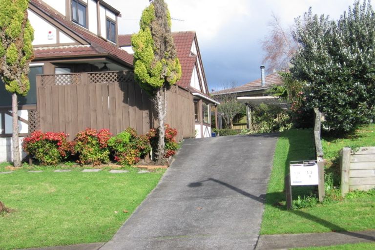 Photo of property in 2/13 Rapallo Place, Farm Cove, Auckland, 2012