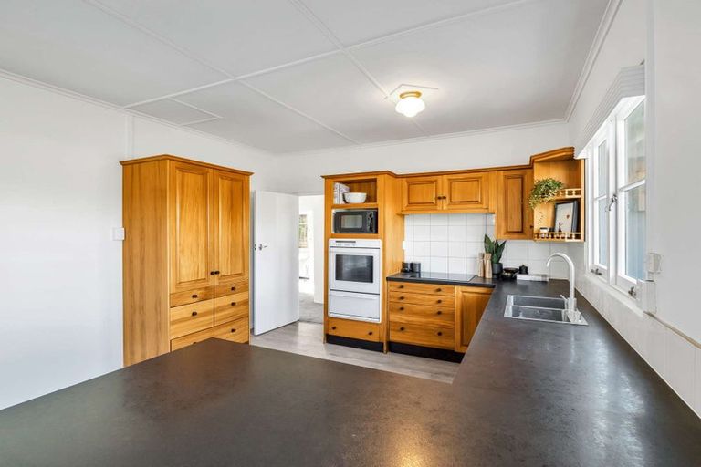 Photo of property in 33 Burns Street, Tawhero, Whanganui, 4501