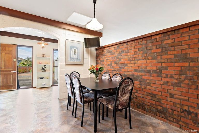 Photo of property in 12a Shetland Street, Glen Eden, Auckland, 0602