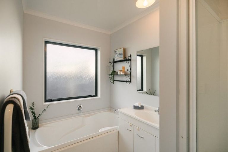 Photo of property in 22 Phillips Street, Sanson, 4817