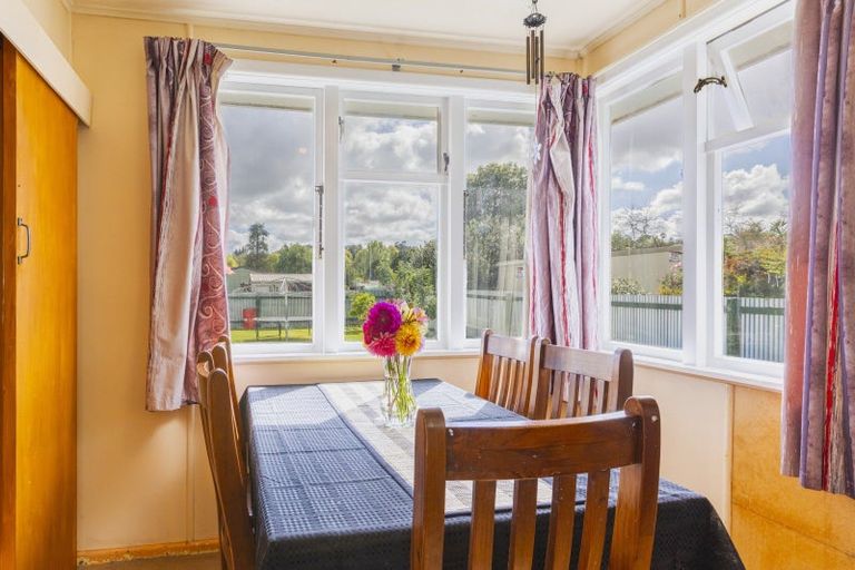 Photo of property in 32 Bibby Street, Waipawa, 4210