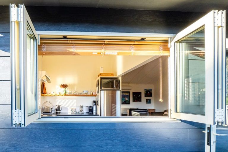 Photo of property in 20 Quail Crescent, Takamatua, 7581