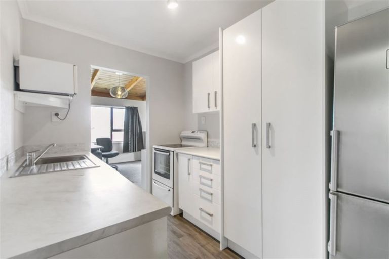 Photo of property in 158 Luckens Road, West Harbour, Auckland, 0618