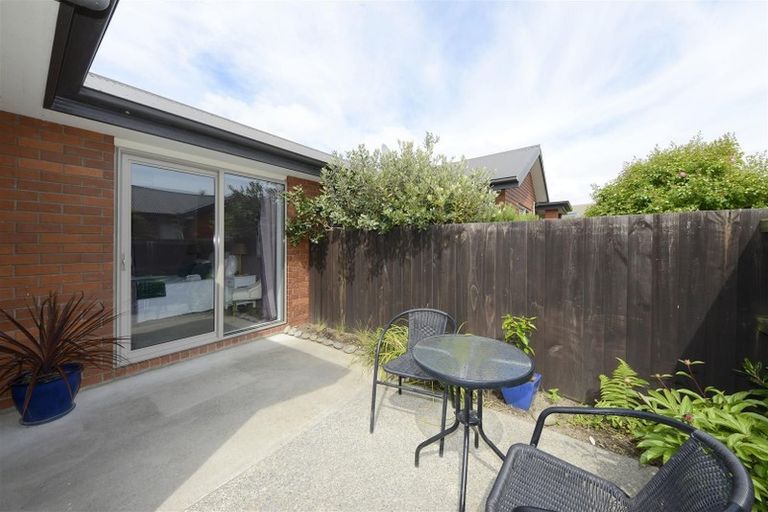Photo of property in 17 Picton Avenue, Riccarton, Christchurch, 8011