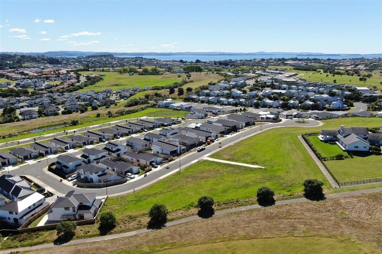 Photo of property in 30 Whale Bay Rise, Gulf Harbour, 0930