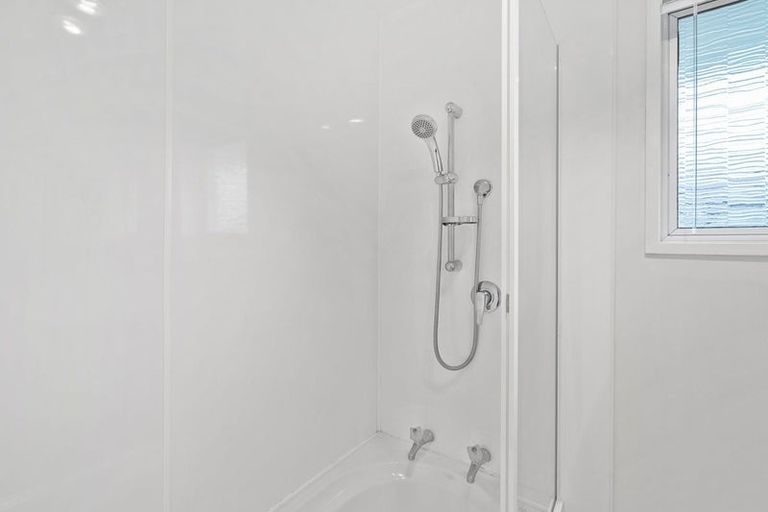 Photo of property in 46 Oakley Crescent, Hornby, Christchurch, 8042