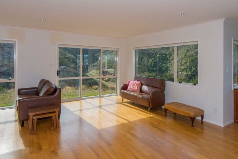 Photo of property in 173 Parkvale Road, Karori, Wellington, 6012