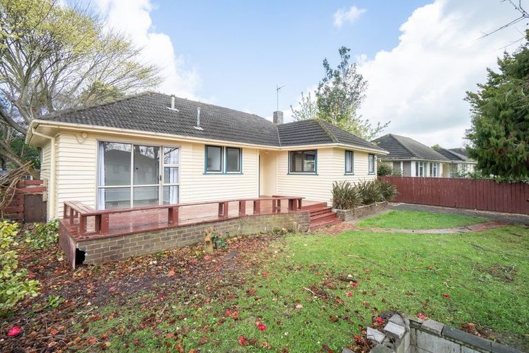 Photo of property in 12 Rochester Street, Awapuni, Palmerston North, 4412