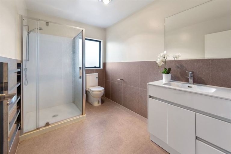 Photo of property in 54b Cambridge Terrace, Papatoetoe, Auckland, 2025