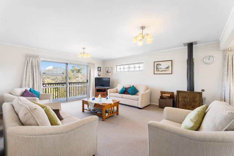 Photo of property in 19 Trinidad Road, Sunnynook, Auckland, 0620