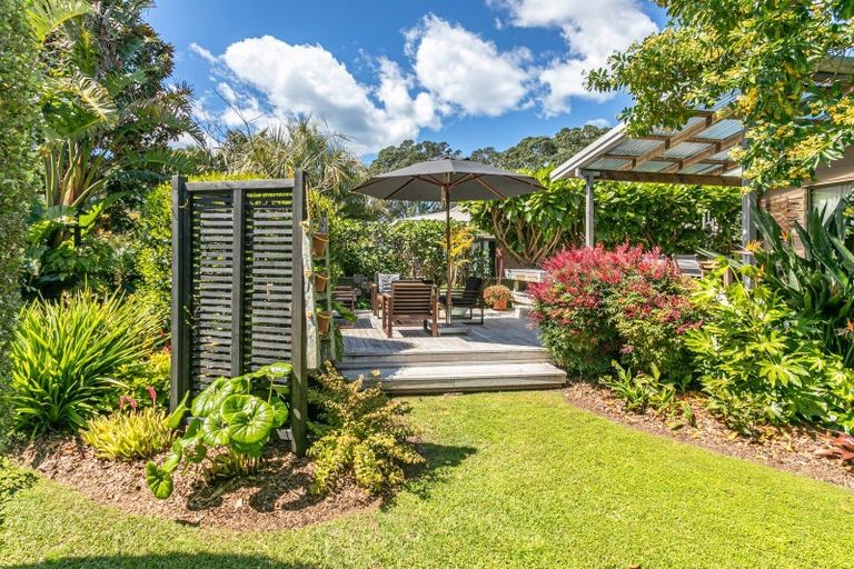 Photo of property in 225 Moana Anu Anu Avenue, Whangamata, 3620