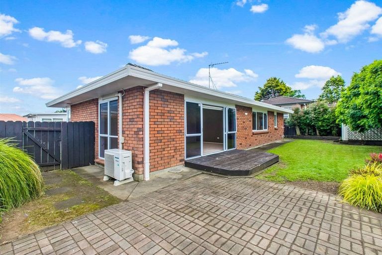 Photo of property in 2/10 Mangarata Avenue, Papatoetoe, Auckland, 2025