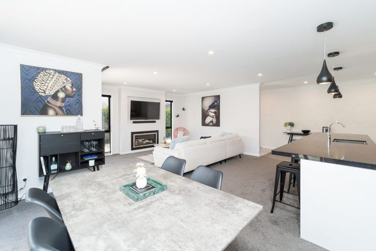 Photo of property in 6 Ngaio Street, West End, Palmerston North, 4412