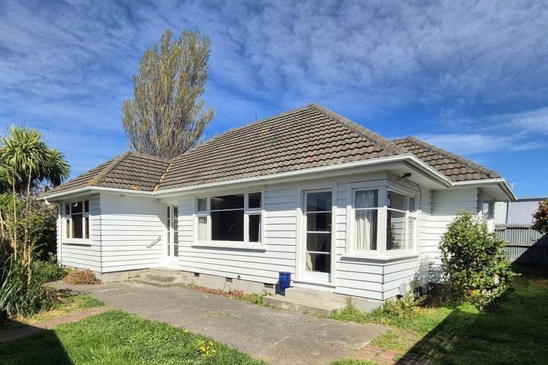 Photo of property in 32 Bower Avenue, New Brighton, Christchurch, 8083