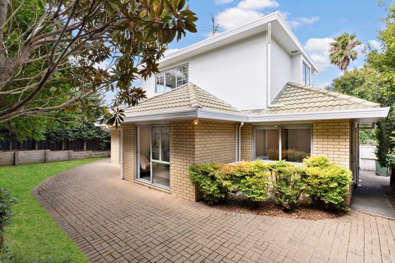 Photo of property in 1/8 Alicia Road, Somerville, Auckland, 2014