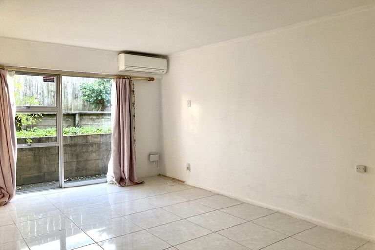 Photo of property in 89a/2 Royal Road, Massey, Auckland, 0614