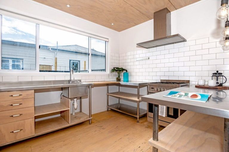 Photo of property in 23 Wellington Street, Te Hapara, Gisborne, 4010