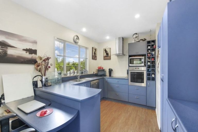 Photo of property in 16 Jozecom Place, Rolleston, 7614