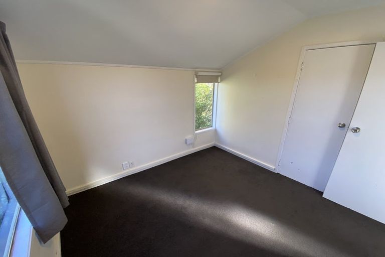 Photo of property in 1/19 Tree View Avenue, Glenfield, Auckland, 0629