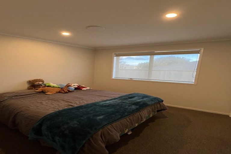 Photo of property in 19 Pouate Way, Waiuku, 2123