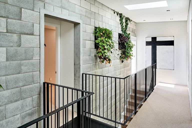 Photo of property in 51 Amesbury Drive, Churton Park, Wellington, 6037