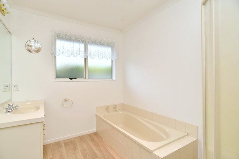 Photo of property in 74 Merrin Street, Avonhead, Christchurch, 8042