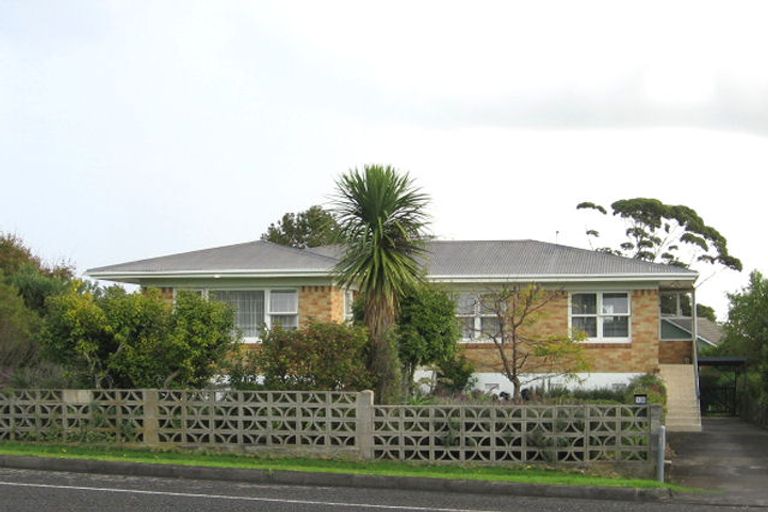 Photo of property in 10 Cherry Road, Bucklands Beach, Auckland, 2014