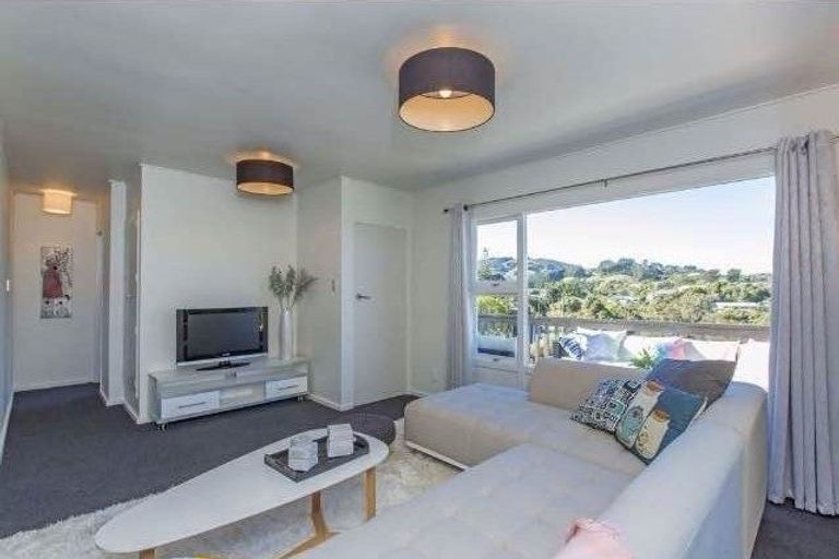 Photo of property in 171 Miromiro Road, Normandale, Lower Hutt, 5010