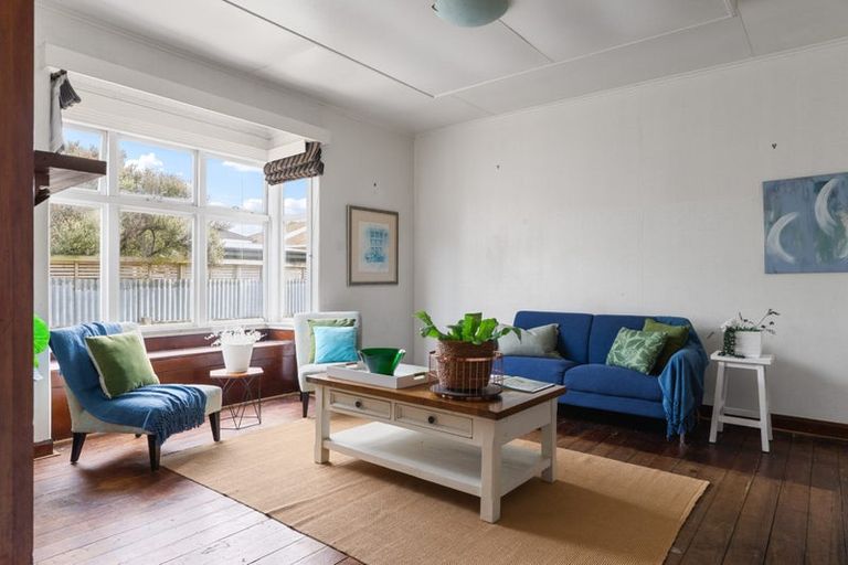 Photo of property in 200 Cobden Street, Gisborne, 4010