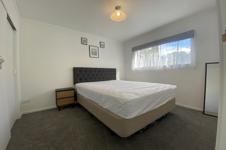 Photo of property in 1/17 Robin Lane, Browns Bay, Auckland, 0630