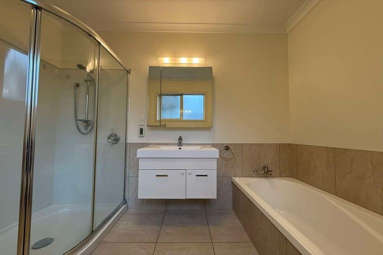 Photo of property in 18 Sinclair Street, Ebdentown, Upper Hutt, 5018