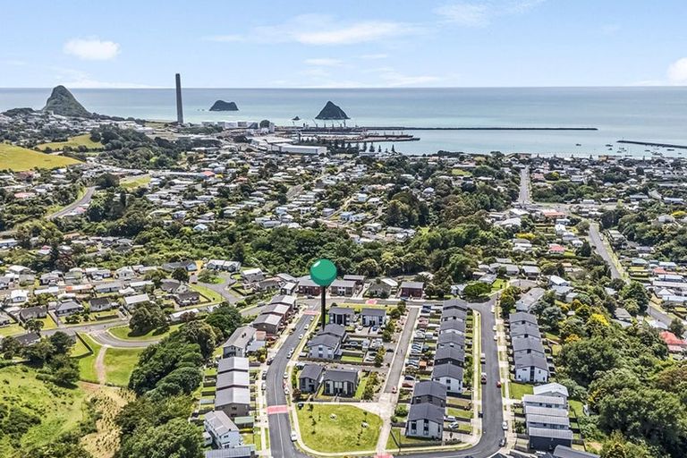 Photo of property in 90 Banks Street, Marfell, New Plymouth, 4310
