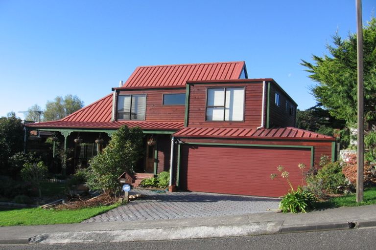 Photo of property in 36 Wingfield Place, Churton Park, Wellington, 6037