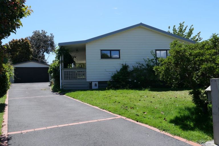 Photo of property in 29 Langdale Avenue, Paraparaumu, 5032