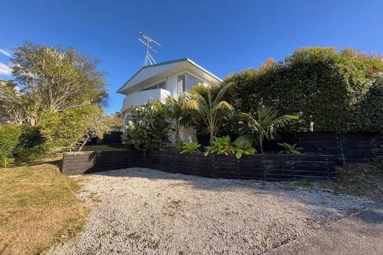 Photo of property in 15 Hague Place, Birkenhead, Auckland, 0626