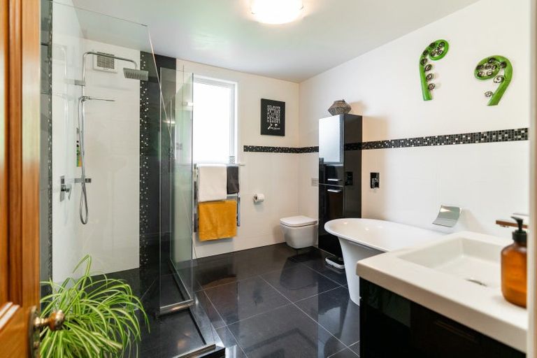 Photo of property in 79 Cashmere Avenue, Khandallah, Wellington, 6035