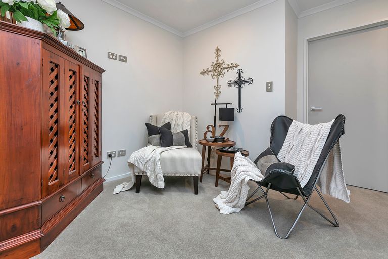 Photo of property in 33 Rangihina Road, Hobsonville, Auckland, 0616