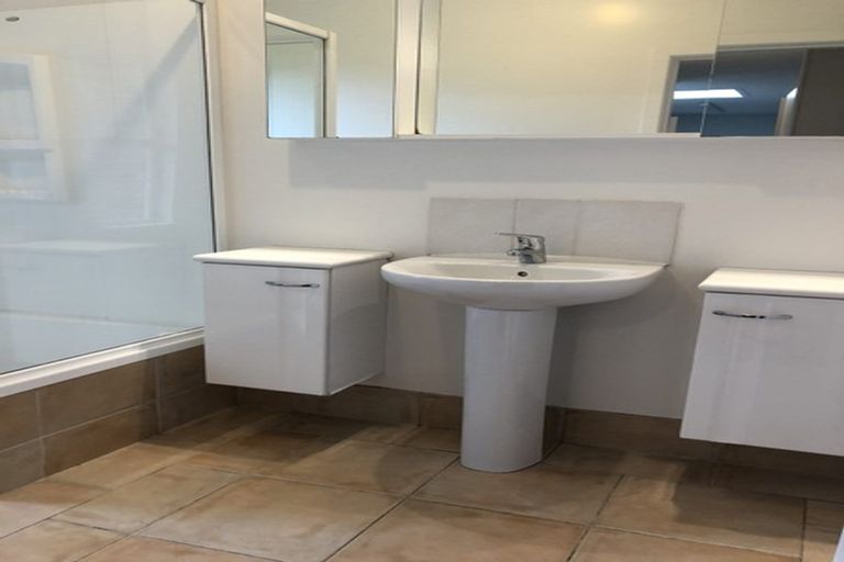 Photo of property in 445 Kahikatea Flat Road, Waitoki, Kaukapakapa, 0871