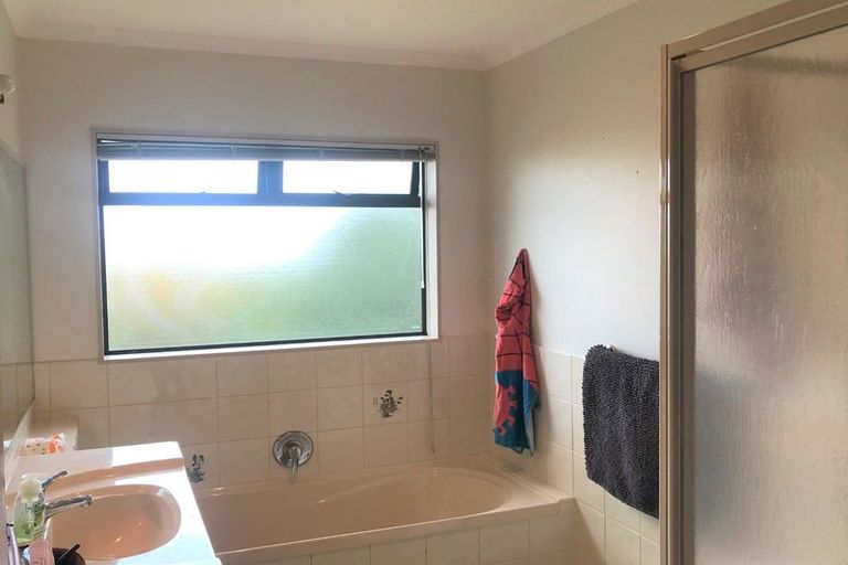 Photo of property in 36 Pirika Place, Papamoa Beach, Papamoa, 3118
