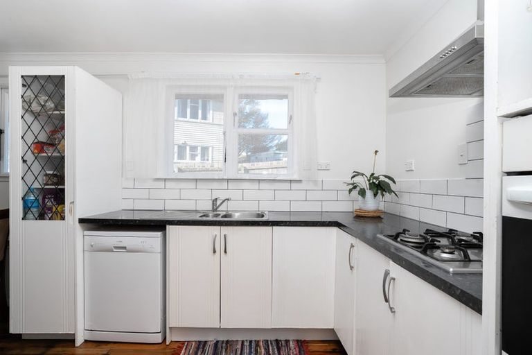 Photo of property in 60 Leicester Street, Cannons Creek, Porirua, 5024